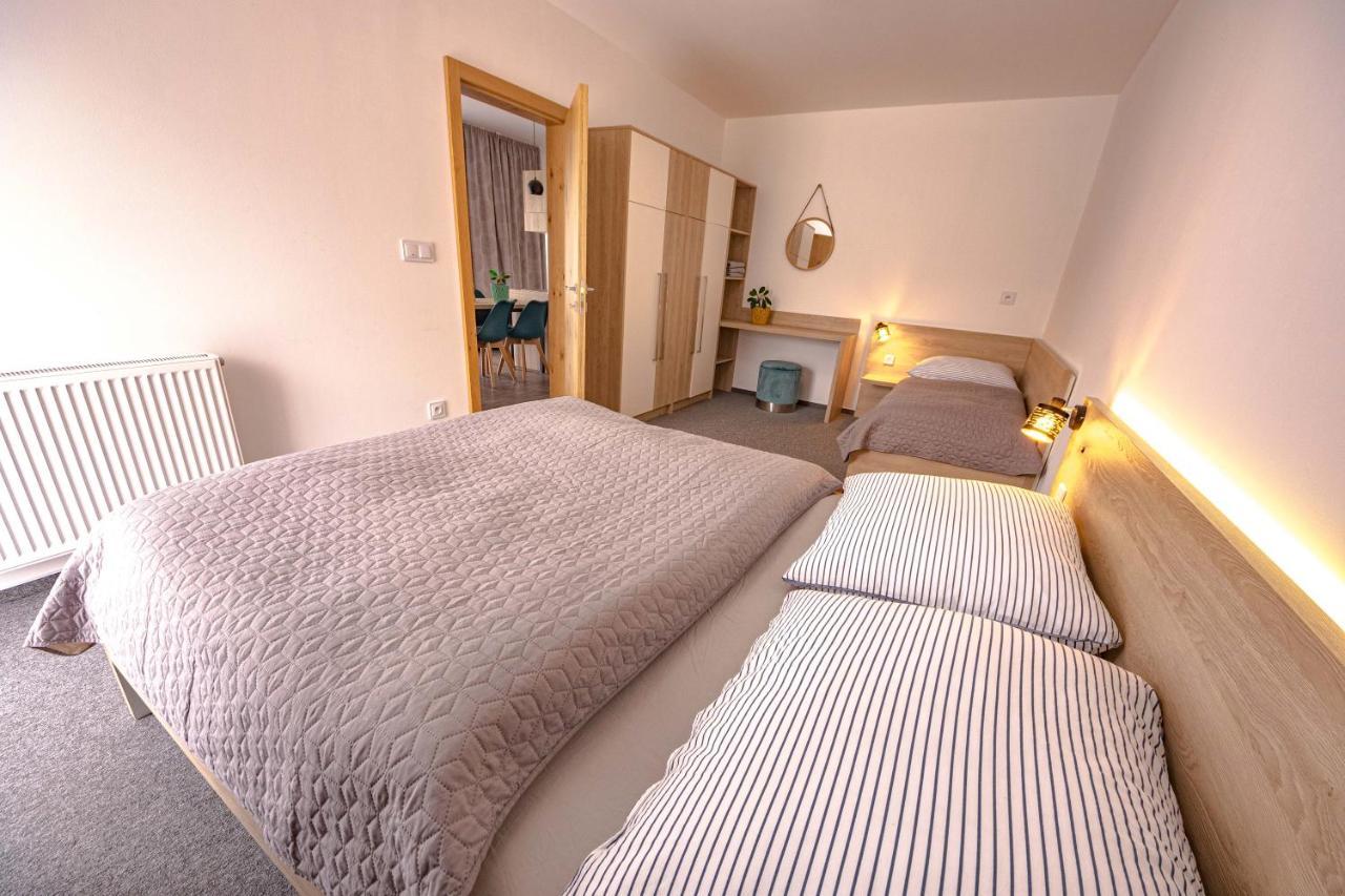 Zore Jasna Apartments Демановска Долина Екстериор снимка